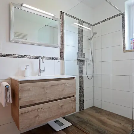 Apartment Just 20 Min To Munich City Centre Top 90 M2 Flat
